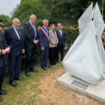 Inauguration en présence de l’artiste Nessi Nezilla, le mécène Folker Zöller et sa famille, le Préfet de la Corrèze, François Hollande, le Maire de Tulle, le Président du Comité des martyrs et autres invités