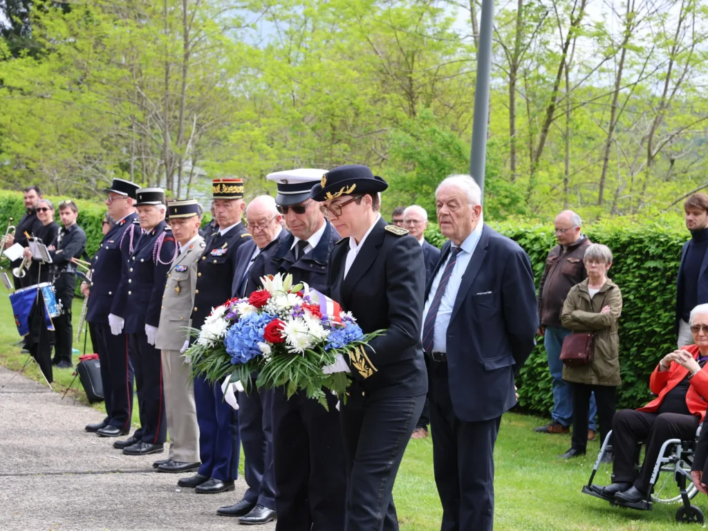 Dépôt de gerbe Préfecture